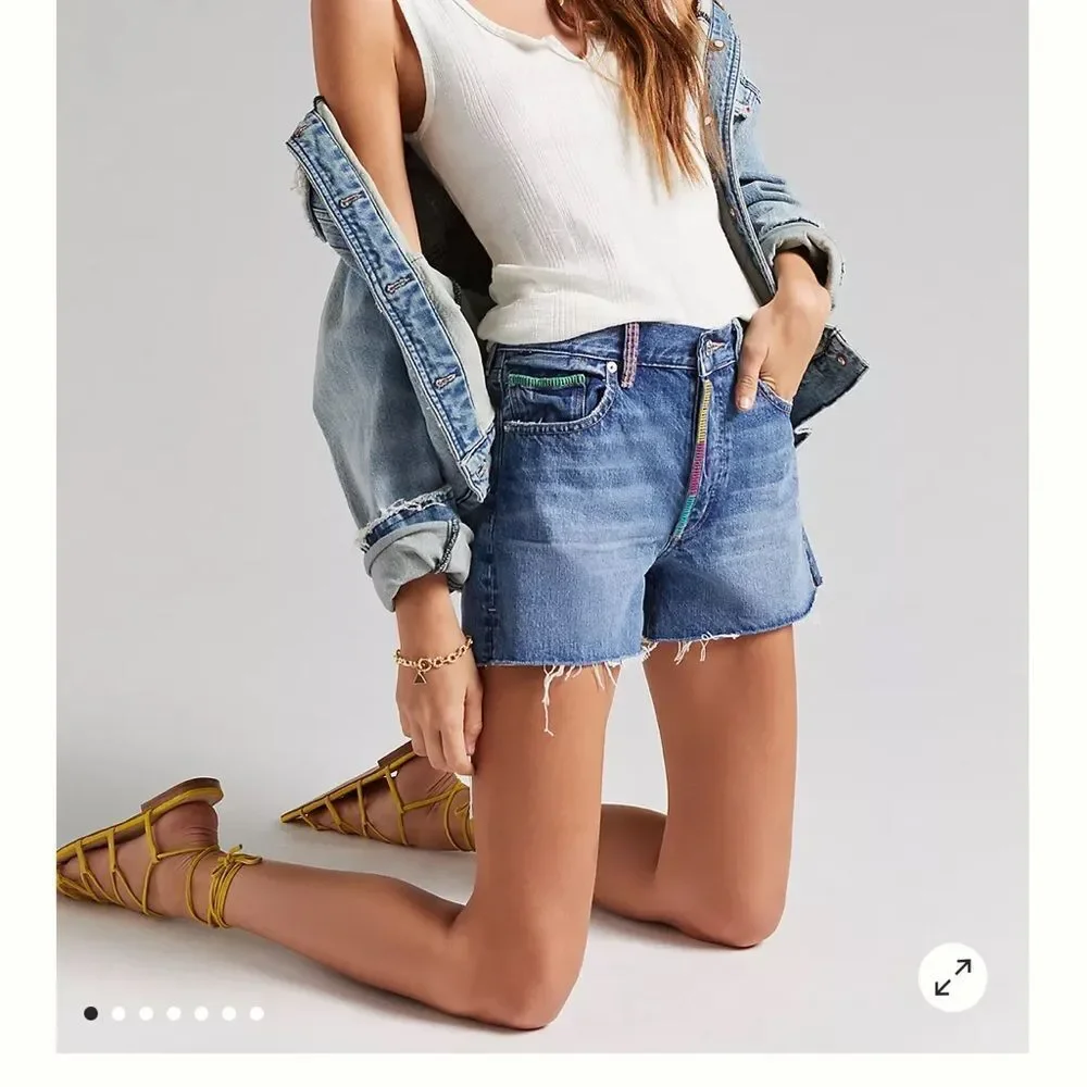 Edwin x Anthropologie Cai Embroidered Denim Jean Shorts in Electra Size 26 - NWT - Picture 5 of 6